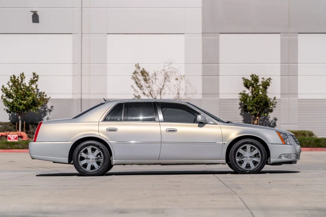 2006 Cadillac DTS - Image 7 of 31