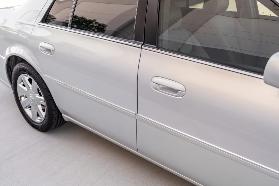 2006 Cadillac DTS - Image 18 of 31