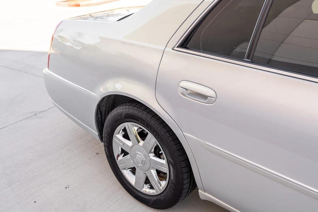 2006 Cadillac DTS - Image 20 of 31