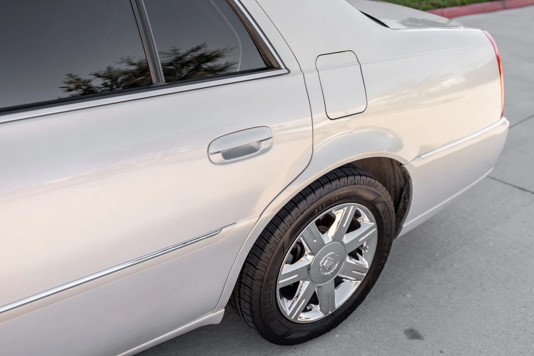 2006 Cadillac DTS - Image 21 of 31