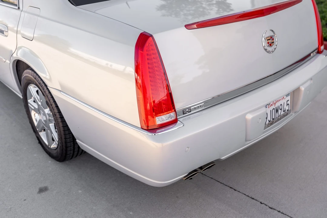 2006 Cadillac DTS - Image 23 of 31