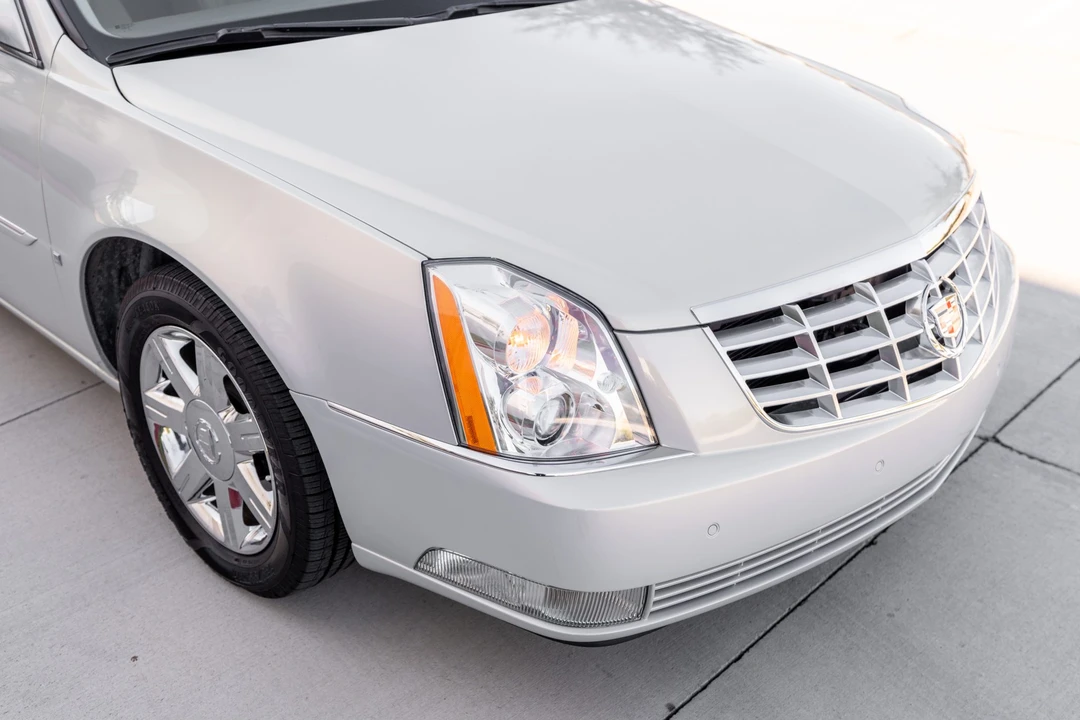2006 Cadillac DTS - Image 10 of 31