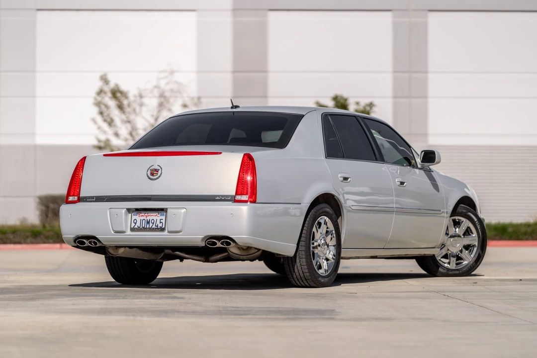 2006 Cadillac DTS - Image 6 of 31