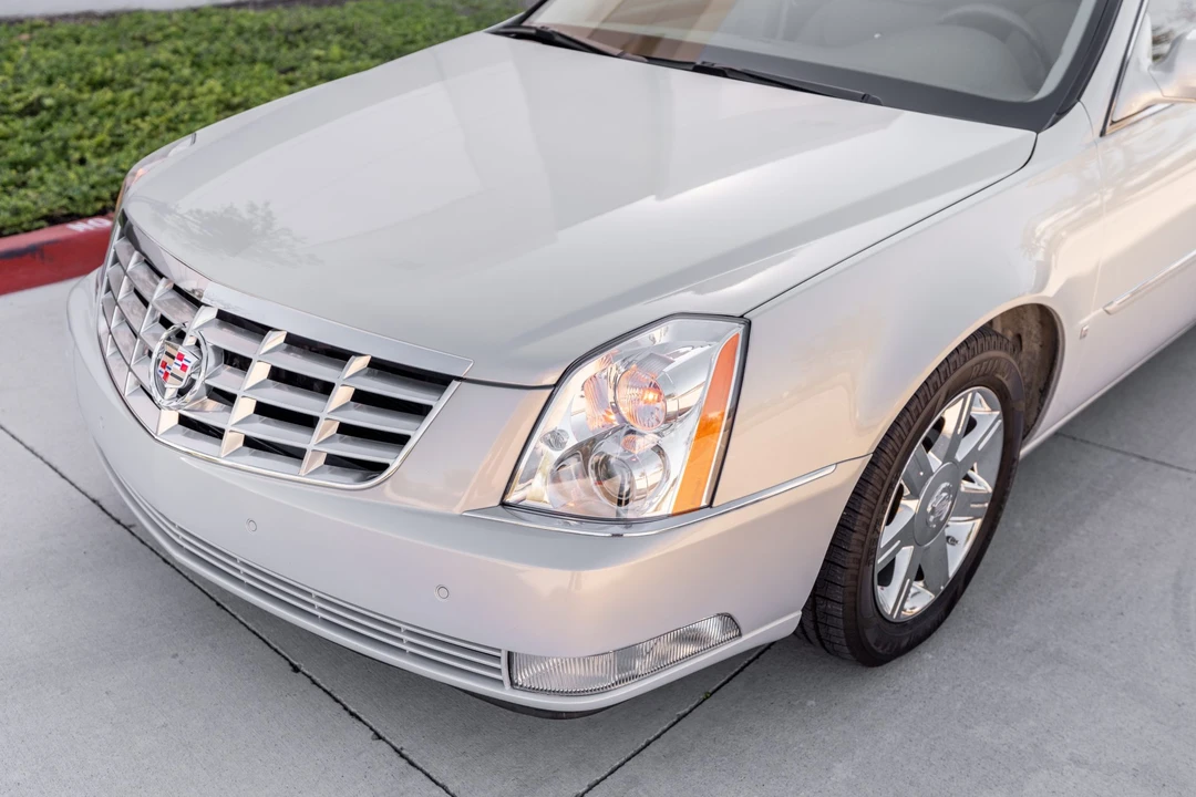 2006 Cadillac DTS - Image 11 of 31