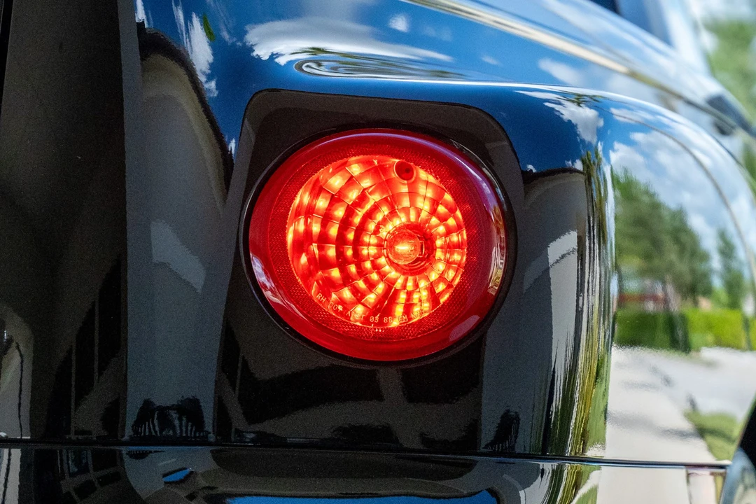 2006 Chevrolet SSR - Image 26 of 31