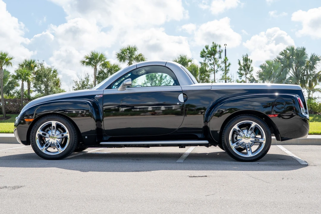 2006 Chevrolet SSR - Image 11 of 31