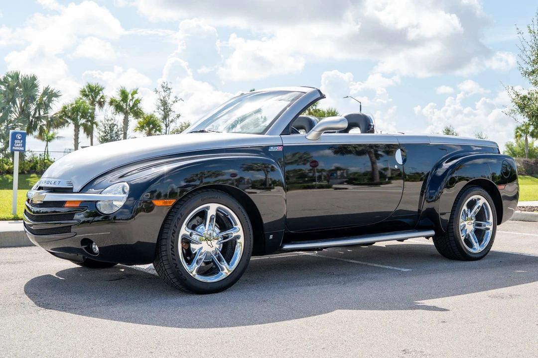 2006 Chevrolet SSR - Image 2 of 31