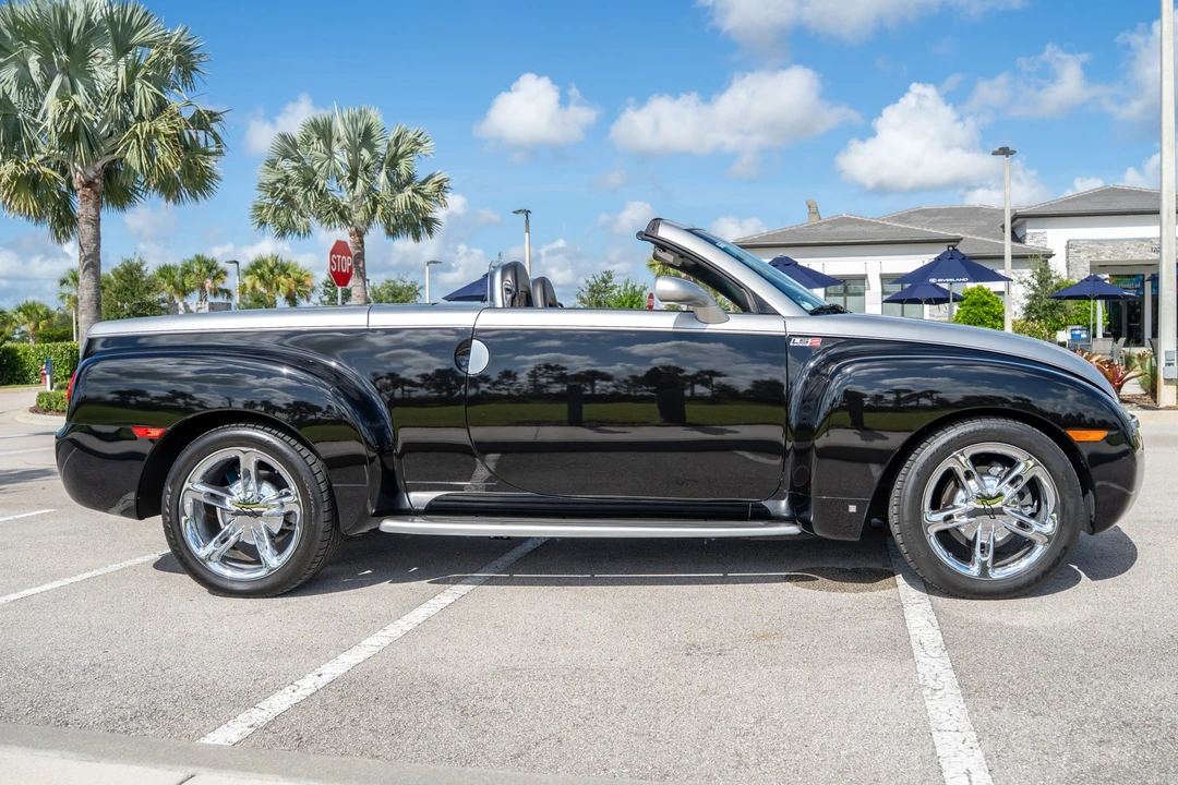 2006 Chevrolet SSR - Image 7 of 31