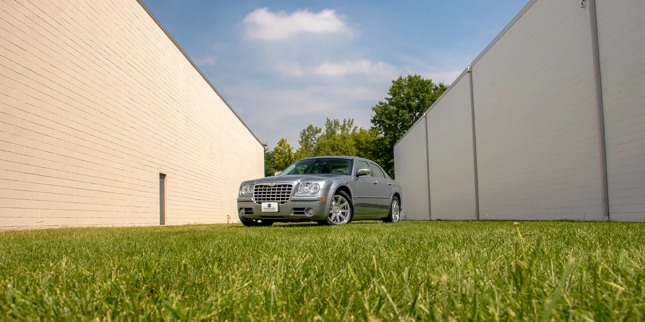 2006 Chrysler 300 (2005-2023) - Image 3 of 31