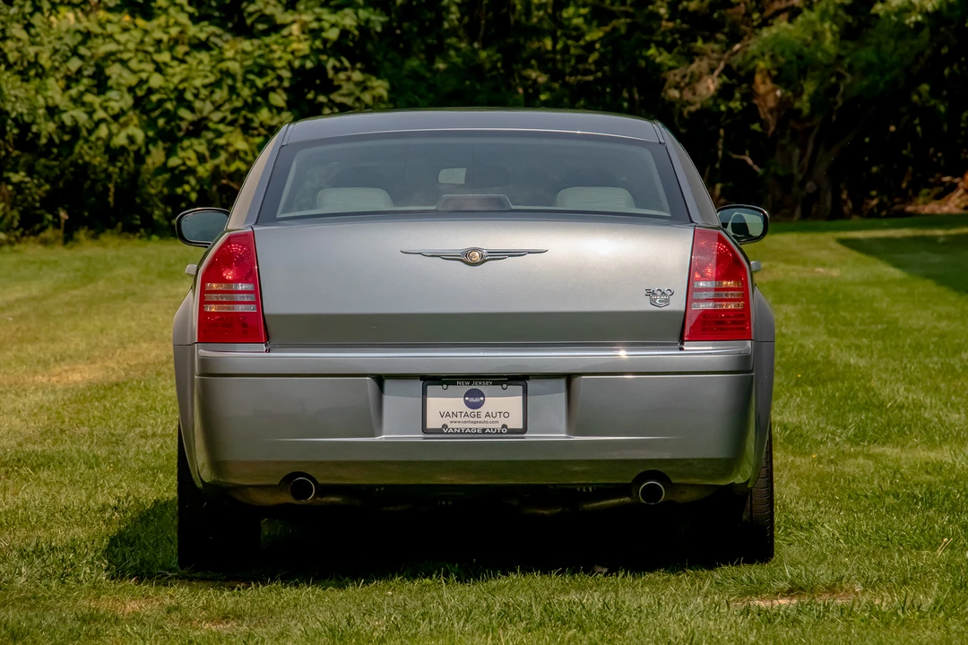 2006 Chrysler 300 (2005-2023) - Image 10 of 31