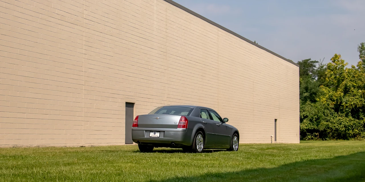 2006 Chrysler 300 (2005-2023) - Image 14 of 31