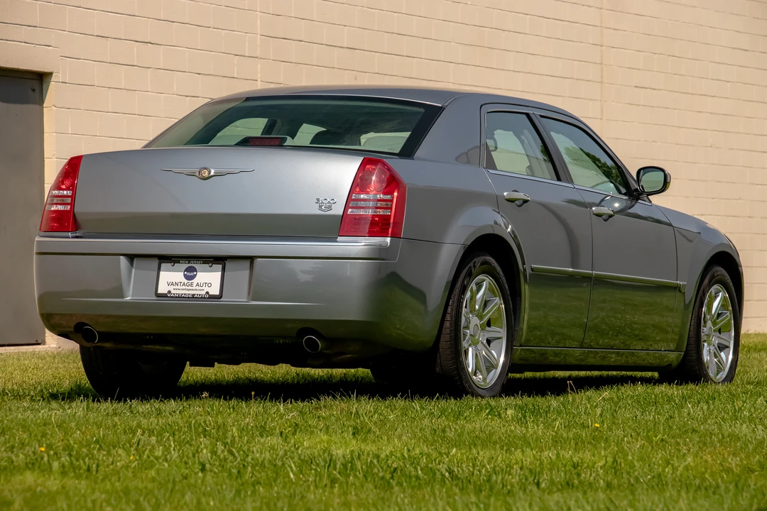 2006 Chrysler 300 (2005-2023) - Image 12 of 31