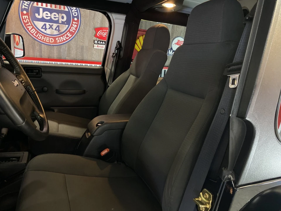 2006 Jeep TJ Wrangler - Image 30 of 31