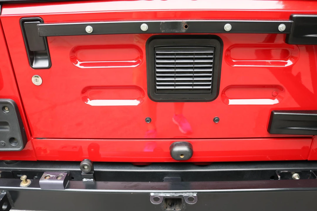 2006 Jeep TJ Wrangler - Image 30 of 31