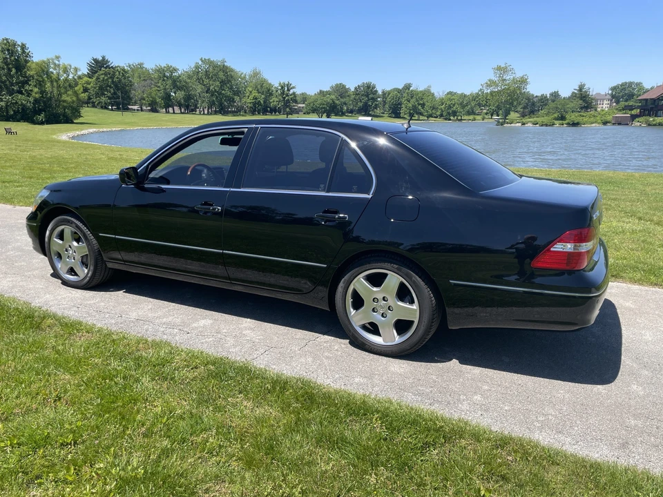 2006 Lexus LS 3rd Gen - Image 11 of 31