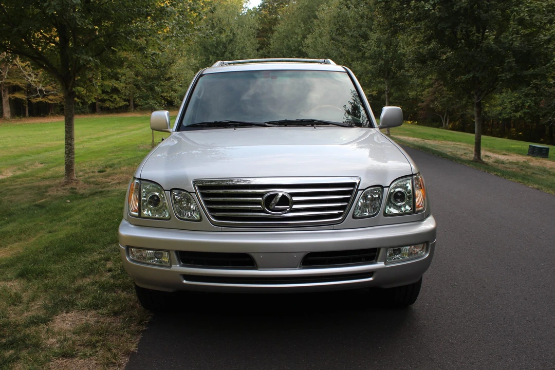 2006 Lexus LX 2nd Gen - Image 8 of 31