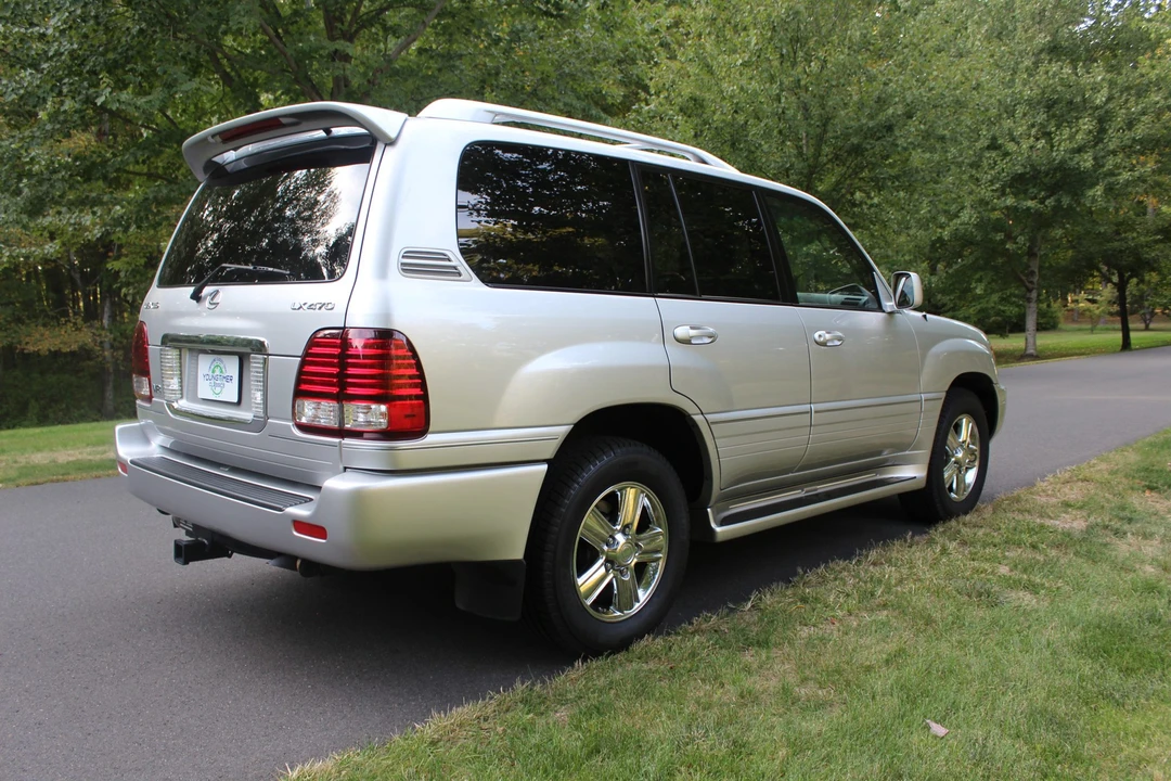 2006 Lexus LX 2nd Gen - Image 19 of 31