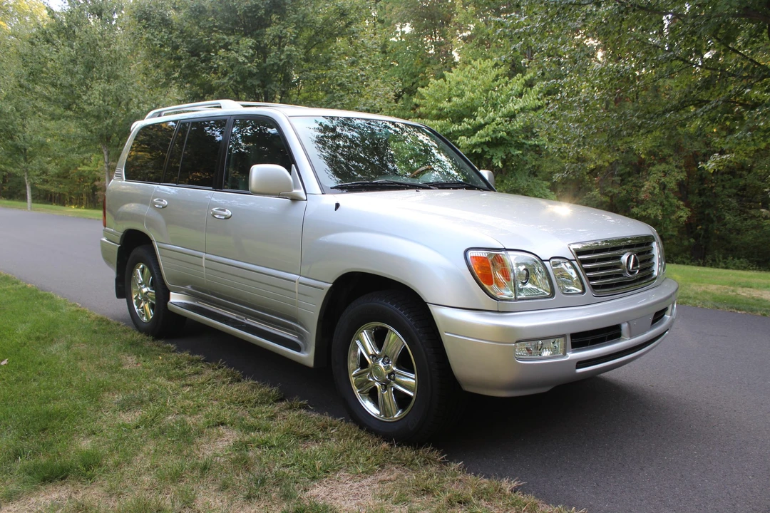 2006 Lexus LX 2nd Gen - Image 14 of 31