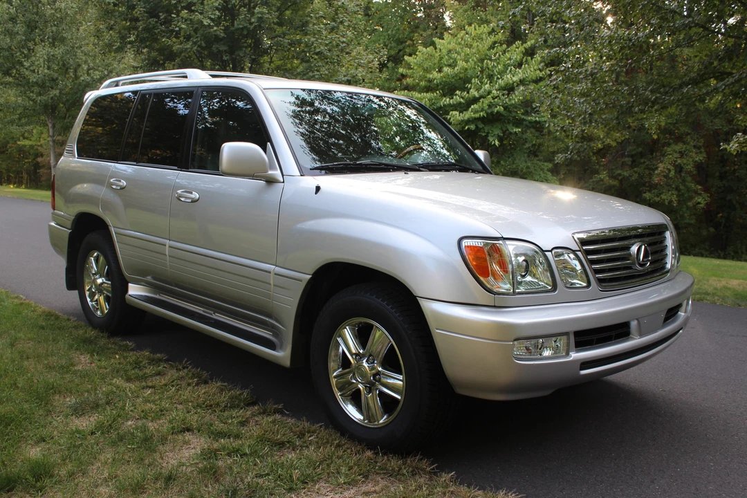 2006 Lexus LX 2nd Gen - Image 13 of 31