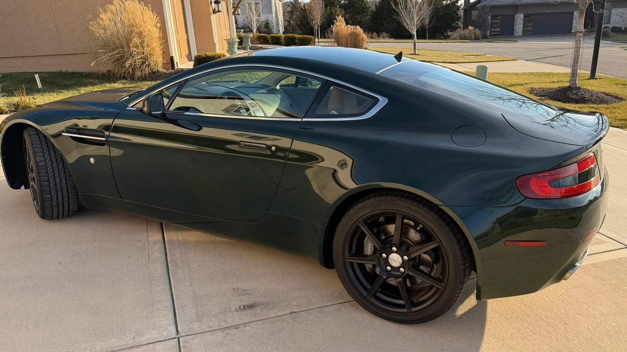 2007 Aston Martin V8 Vantage (2006-2017) - Image 25 of 31