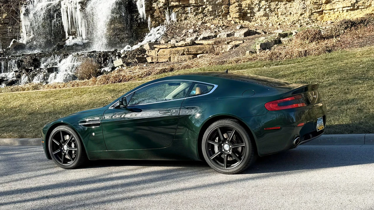 2007 Aston Martin V8 Vantage (2006-2017) - Image 8 of 31
