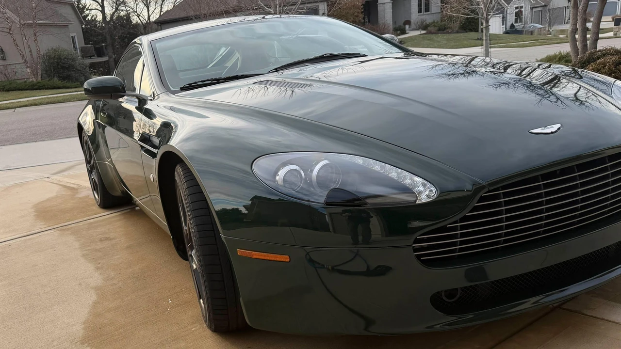 2007 Aston Martin V8 Vantage (2006-2017) - Image 17 of 31