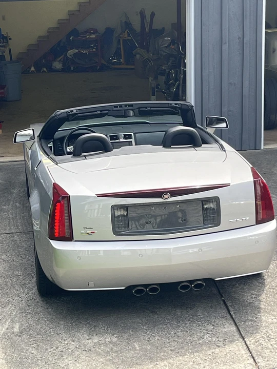 2007 Cadillac XLR-V - Image 24 of 31