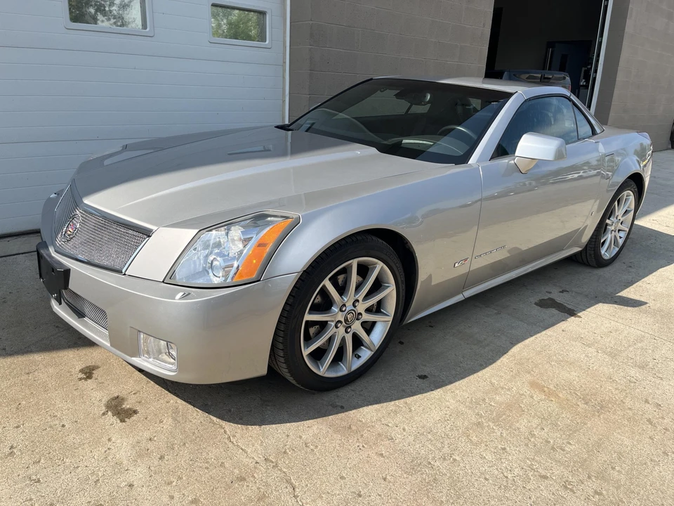2007 Cadillac XLR-V - Image 7 of 31