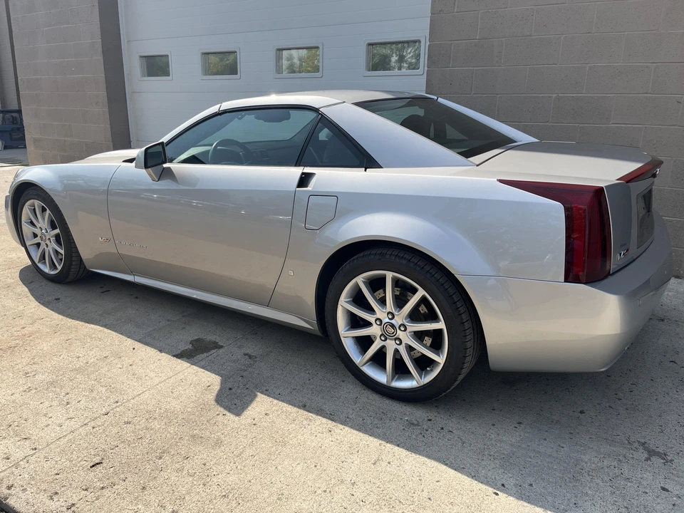 2007 Cadillac XLR-V - Image 6 of 31