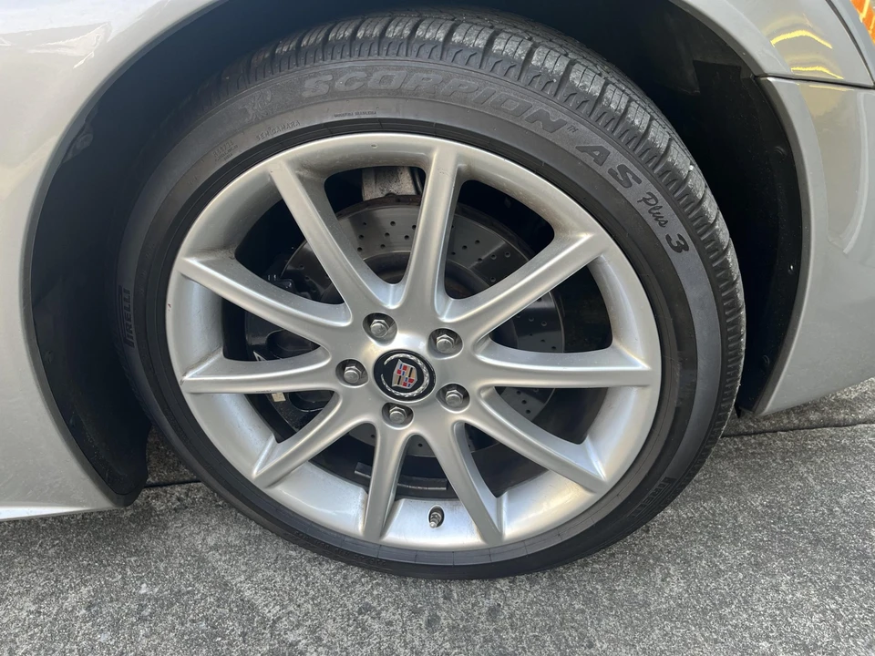 2007 Cadillac XLR-V - Image 29 of 31