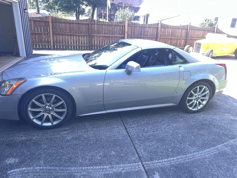 2007 Cadillac XLR-V - Image 15 of 31