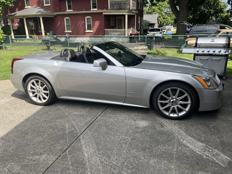 2007 Cadillac XLR-V - Image 17 of 31