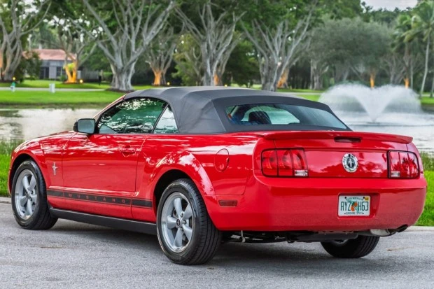 2007 Ford S197 Mustang - Image 2 of 8