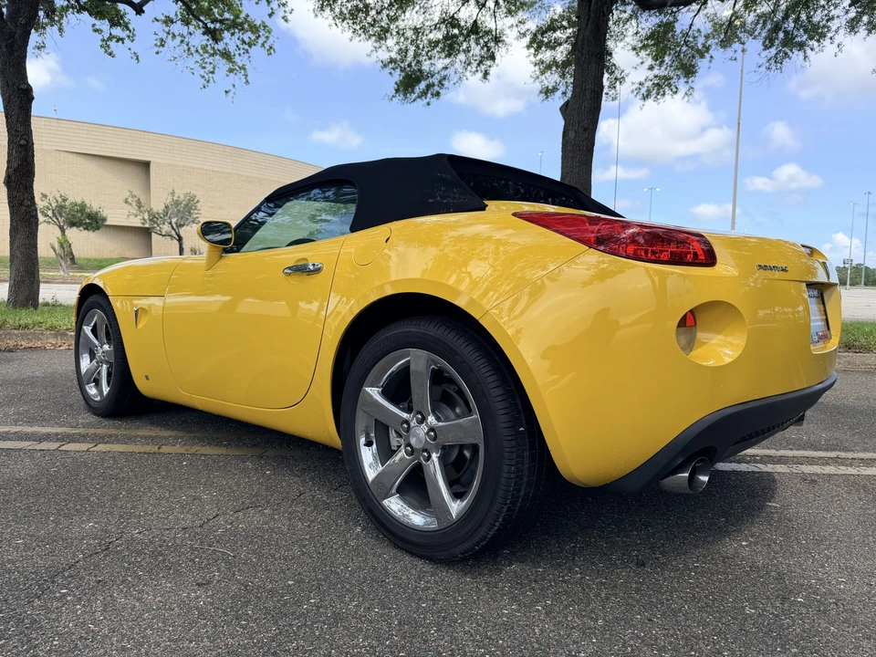 2007 Pontiac Solstice - Image 19 of 31