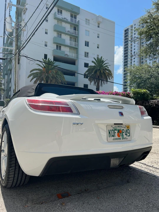 2007 Saturn Sky - Image 14 of 31