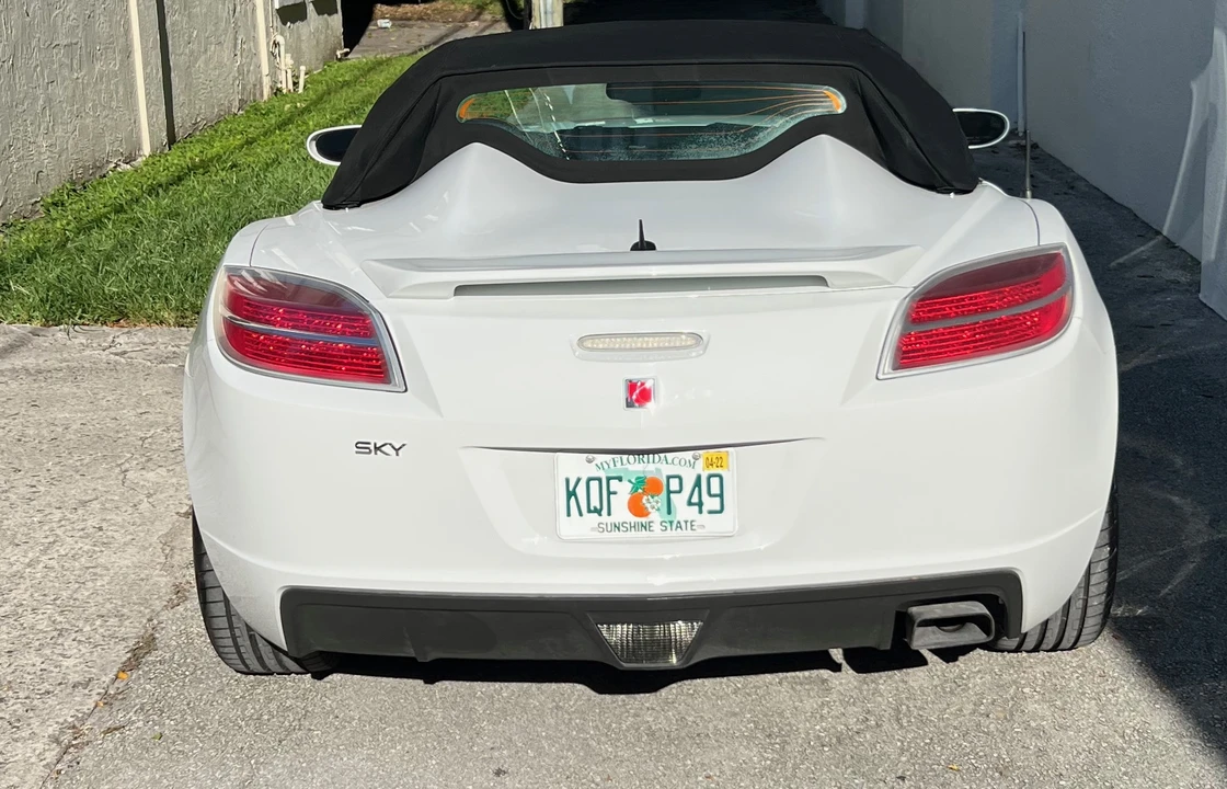2007 Saturn Sky - Image 9 of 31