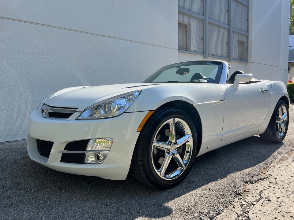 2007 Saturn Sky - Image 2 of 31
