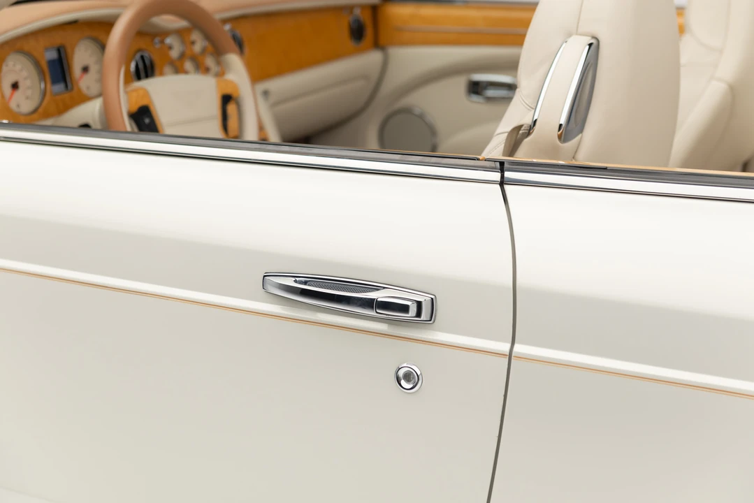 2008 Bentley Azure 2nd Gen - Image 30 of 31