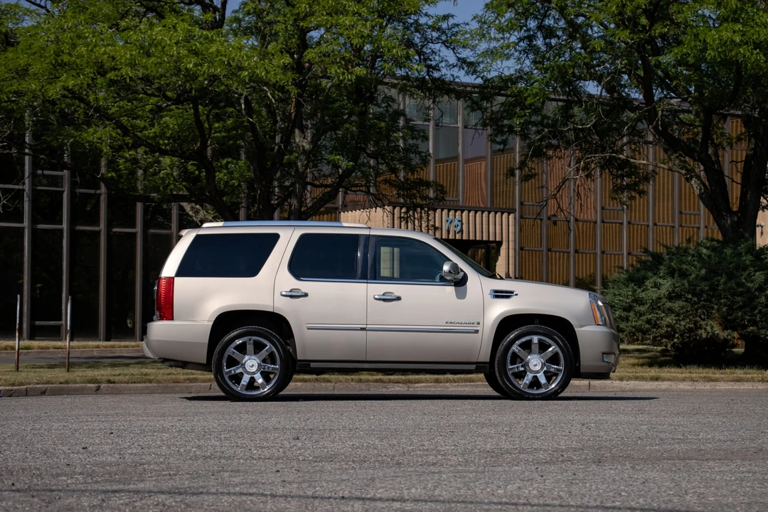 2008 Cadillac Escalade & EXT 3rd Gen - Image 12 of 31