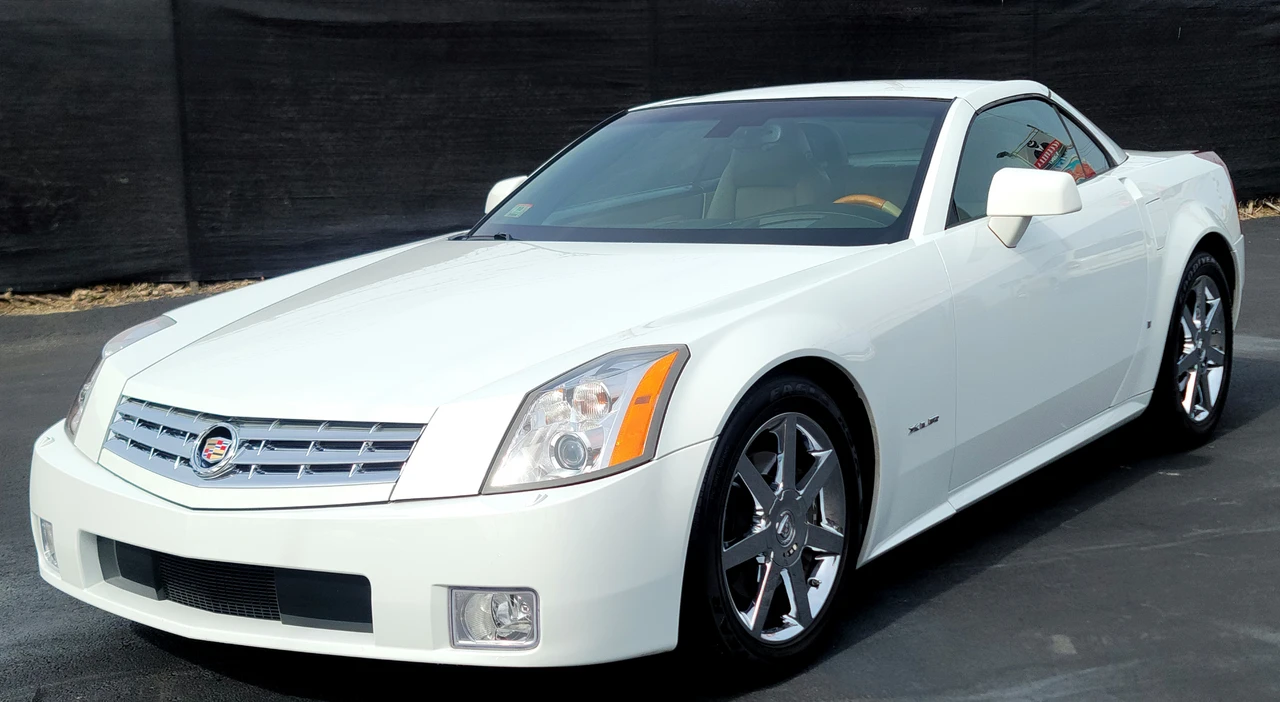 2008 Cadillac XLR - Image 22 of 31