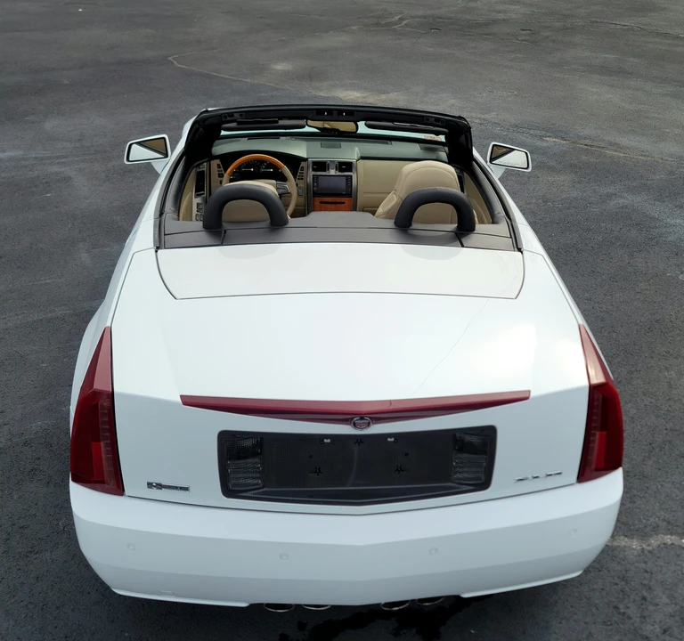 2008 Cadillac XLR - Image 13 of 31