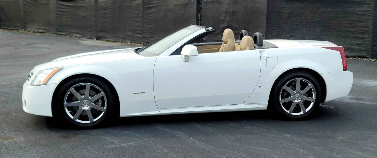 2008 Cadillac XLR - Image 18 of 31