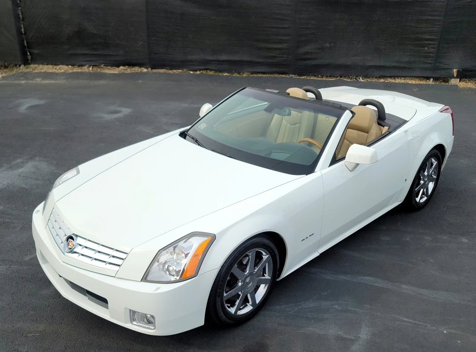 2008 Cadillac XLR - Image 3 of 31