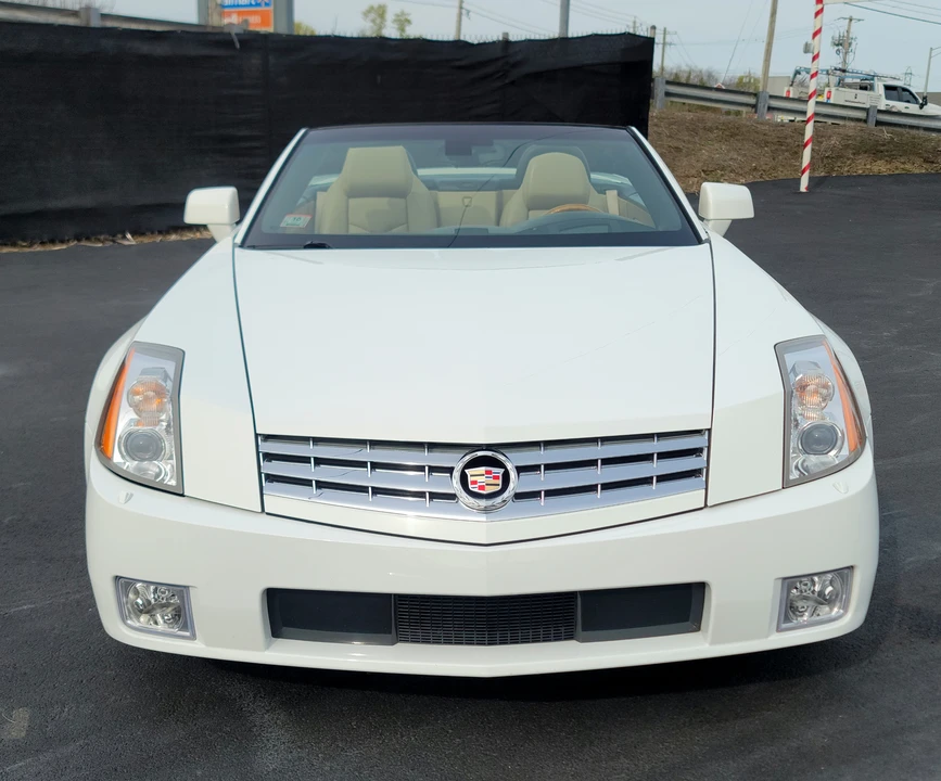 2008 Cadillac XLR - Image 26 of 31
