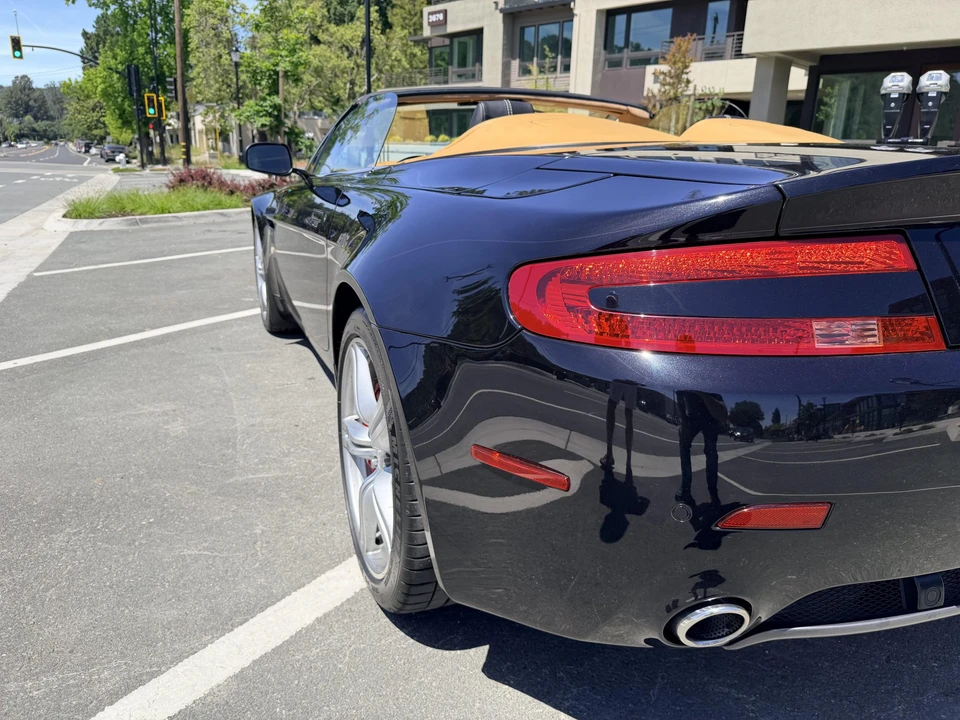 2009 Aston Martin V8 Vantage (2006-2017) - Image 18 of 31