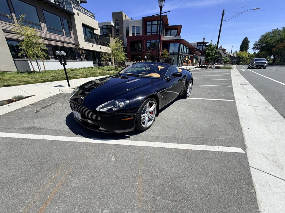 2009 Aston Martin V8 Vantage (2006-2017) - Image 2 of 31