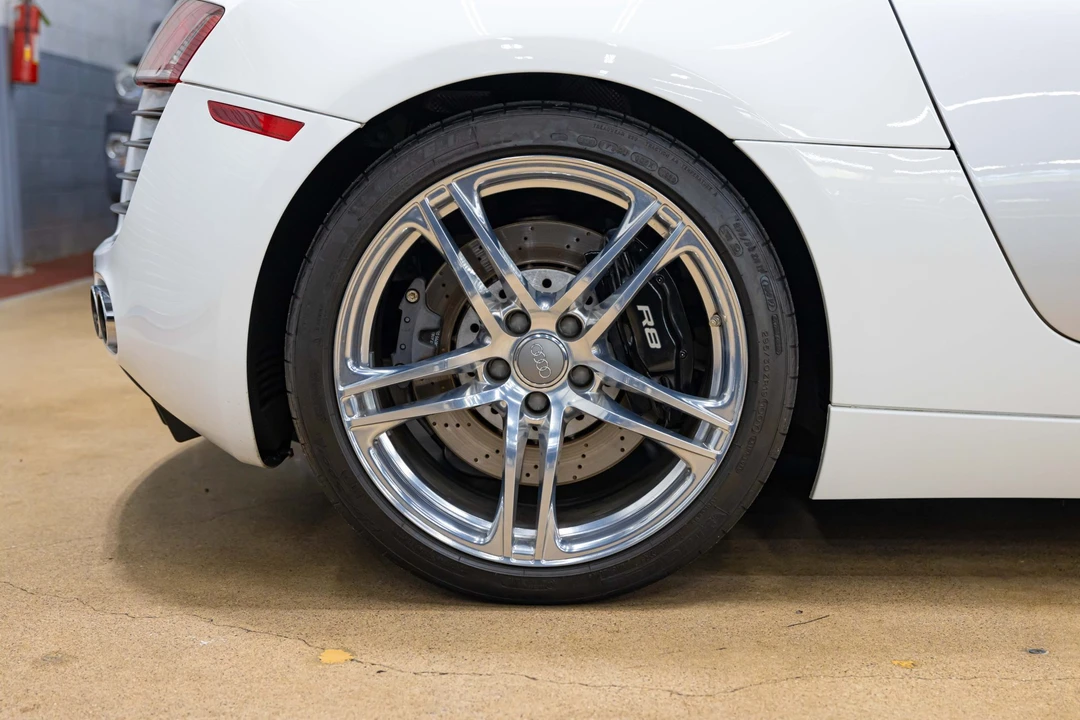 2009 Audi 42 R8 - Image 30 of 31