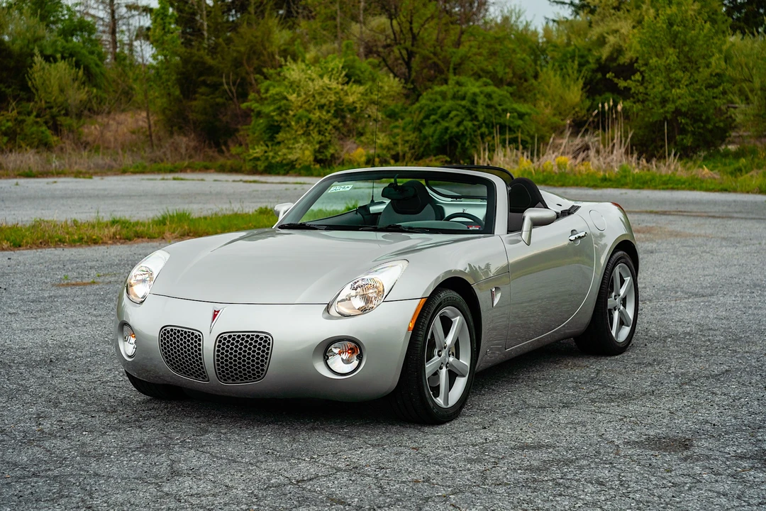 2009 Pontiac Solstice - Image 3 of 31