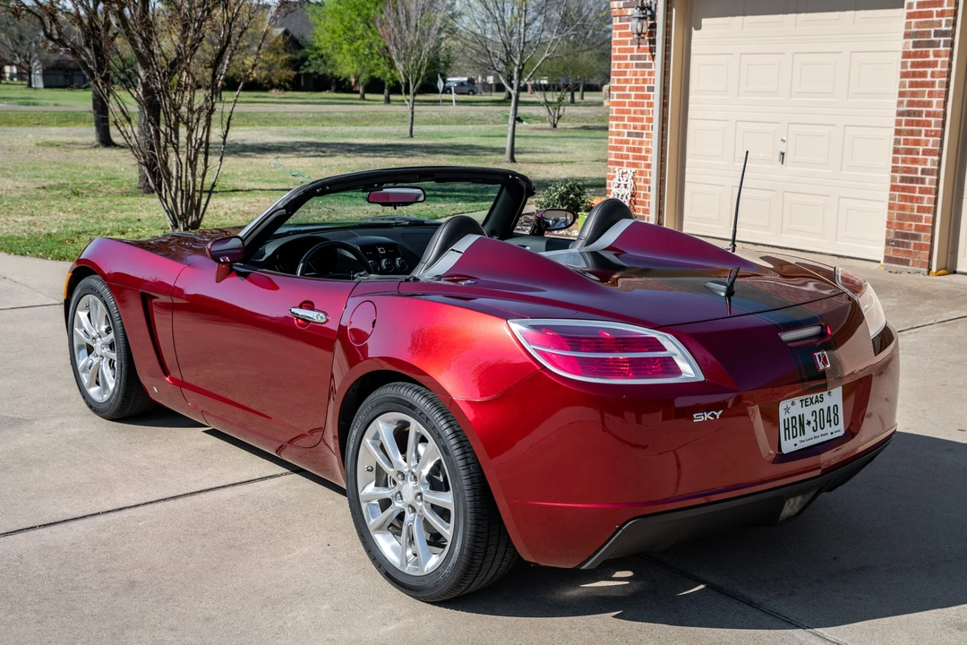 2009 Saturn Sky - Image 26 of 31