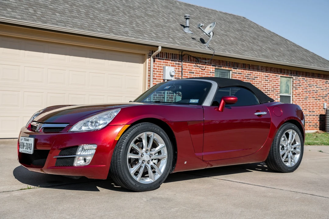 2009 Saturn Sky - Image 2 of 31